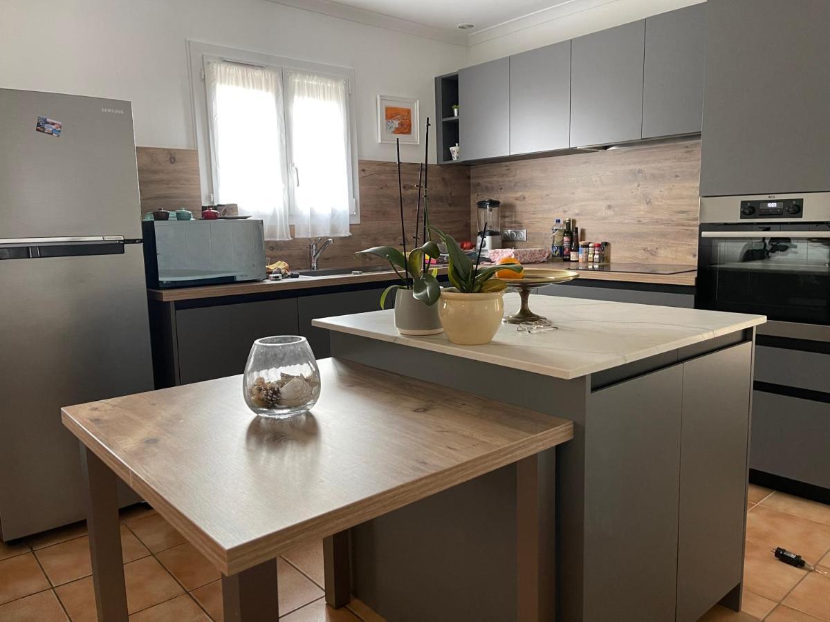 מארגריט Confortable Villa De Vacances Entre Nimes, Le Pont Du Gard, Uzes, Arles, Avignon מראה חיצוני תמונה