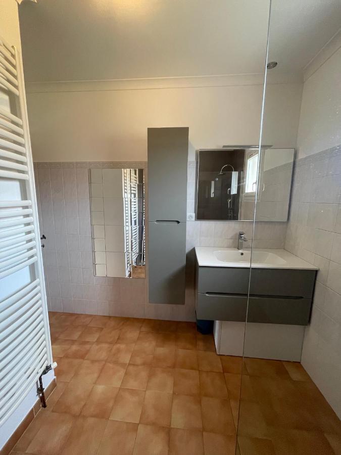 מארגריט Confortable Villa De Vacances Entre Nimes, Le Pont Du Gard, Uzes, Arles, Avignon מראה חיצוני תמונה