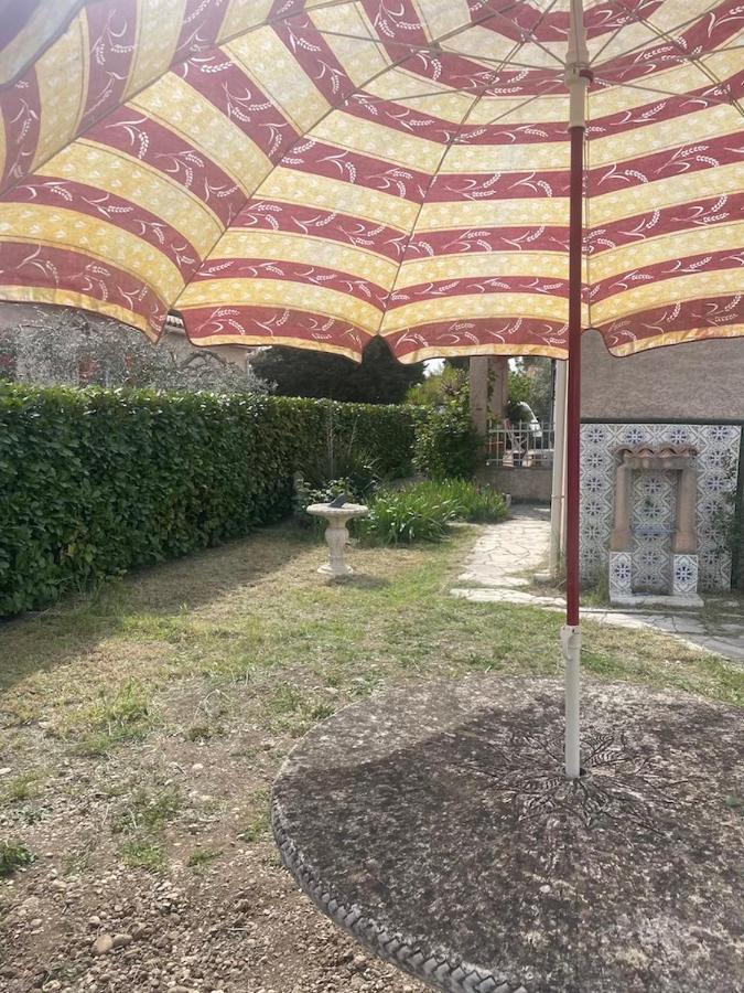 מארגריט Confortable Villa De Vacances Entre Nimes, Le Pont Du Gard, Uzes, Arles, Avignon מראה חיצוני תמונה